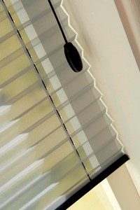 LL_Pleated_Aspect_Grey_C1
