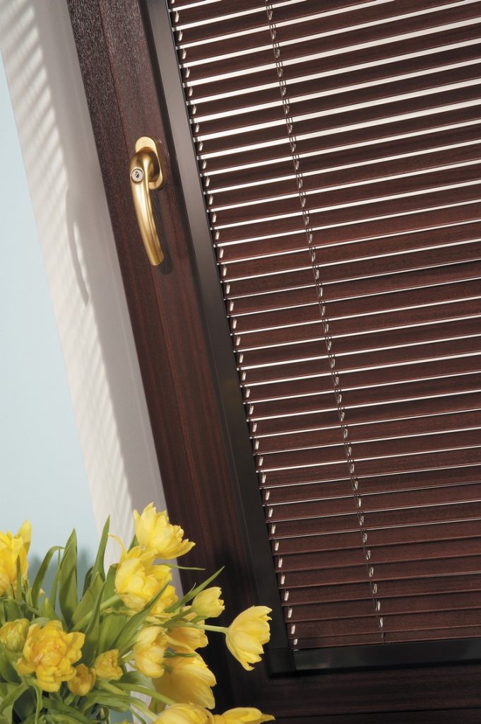 LL_Venetian_PF Brown_Carob_C1