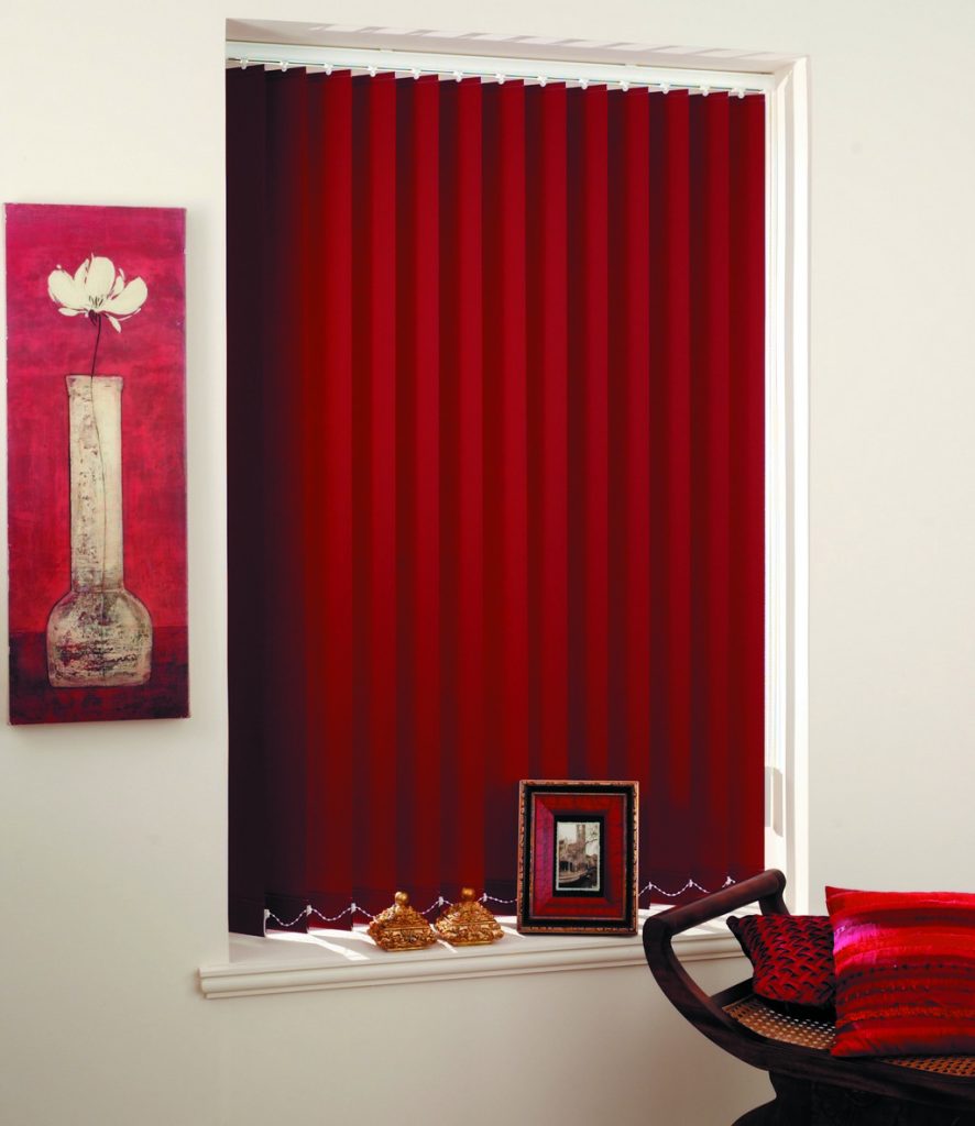 LL_Vertical_Carnival_Claret_2